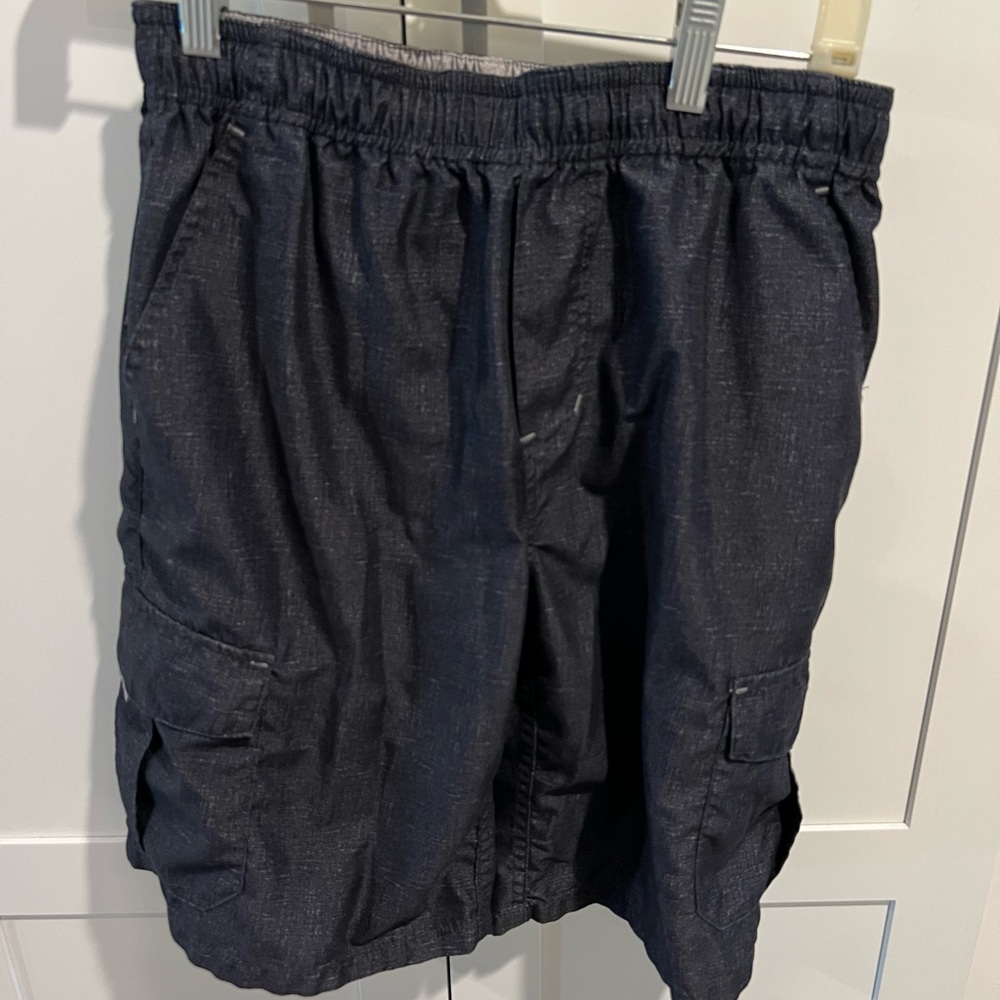 Drawstring men’s hybrid shorts